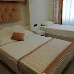 Just Hotel 3*