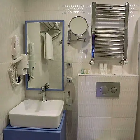 Hotel Just 3*