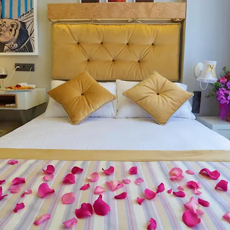 Just Hotel 3*